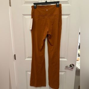NWT Lululemon Super High Rise Groove Flair Pant
